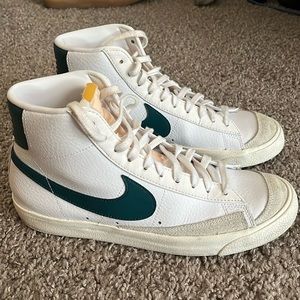 Nike Blazer Mid 77 Size 10